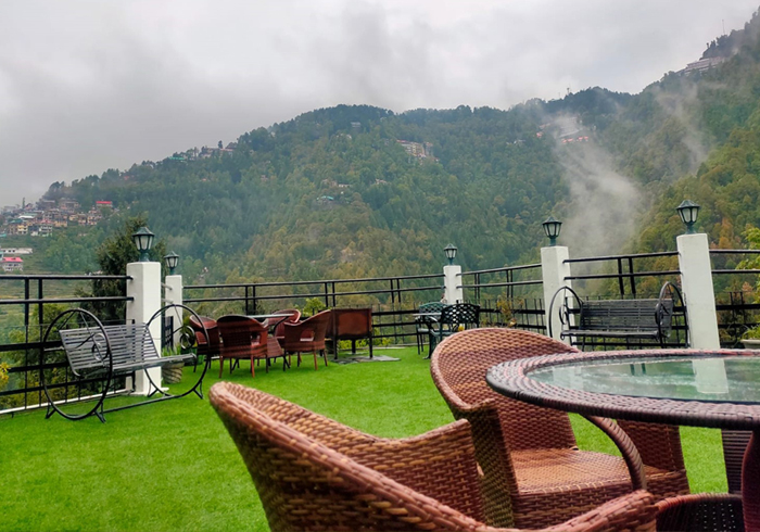 Dining at Peace Channels Dalhousie Resorts